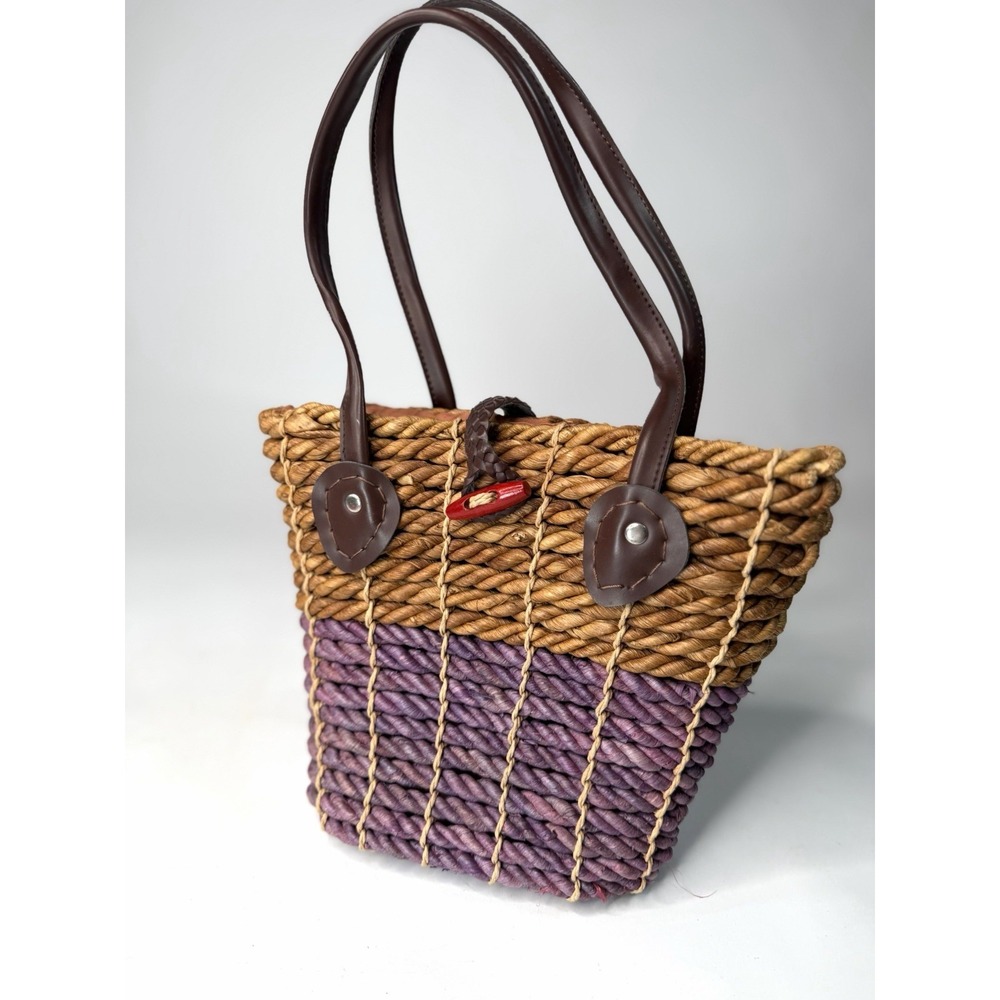 Straw Handbag Purse Two Tone Woven Toggle Closure  Pocket Inside Duel Handle